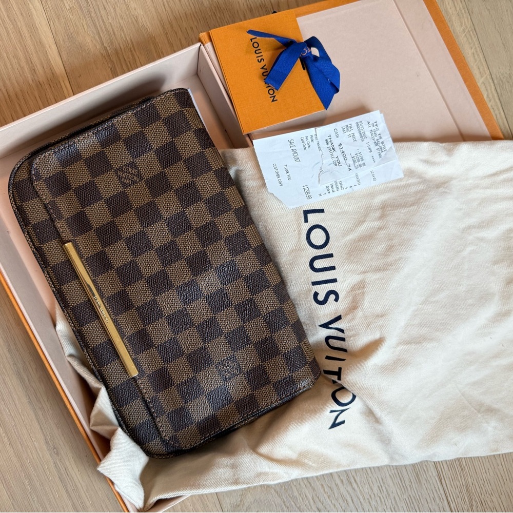 Louis Vuitton Hoxton